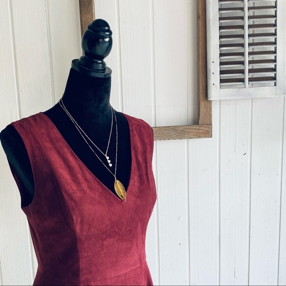 BB Dakota sleeveless burgundy suede plunging empire eyelet mini party dress-4 - Picture 12 of 16